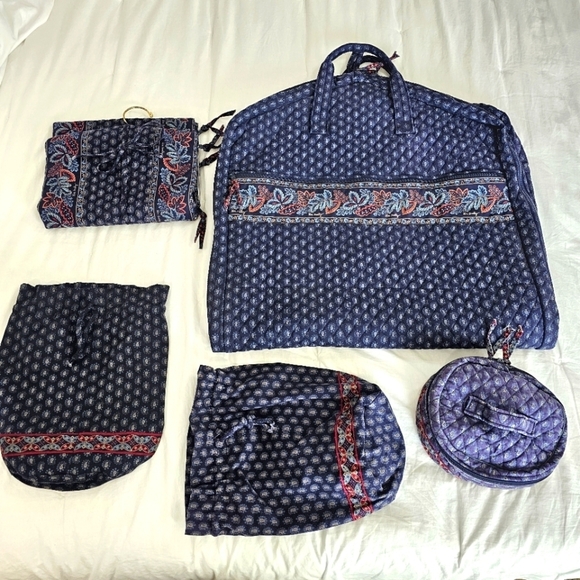 Vera Bradley Handbags - Vera Bradley 5pc Travel Set in a Classic Navy Blue Paisley Print.
